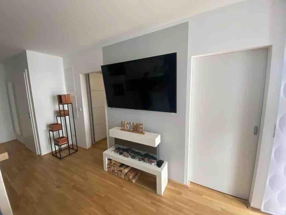 Moderne Wohnung In Der Toplage Inkl. Garage Vienna Exterior photo