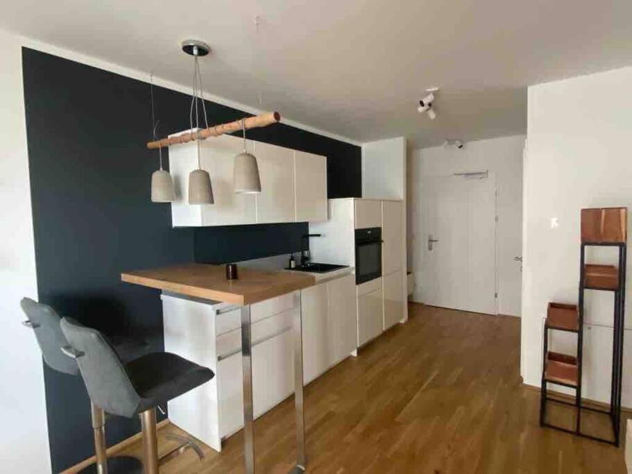 Moderne Wohnung In Der Toplage Inkl. Garage Vienna Exterior photo